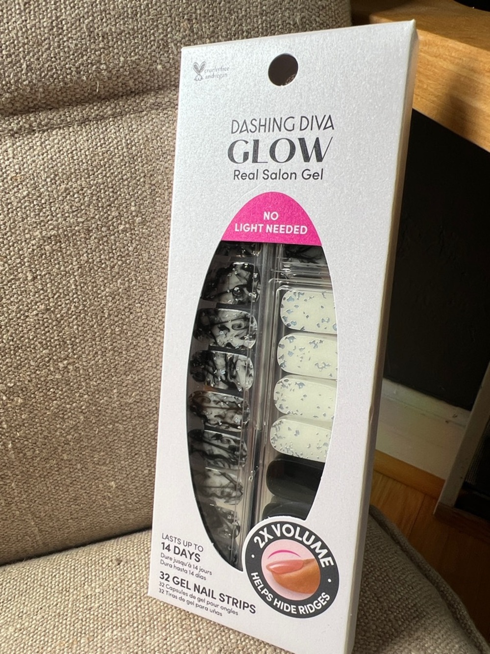 Dashing Diva Glow Gel Nail Strips - Smokeshow